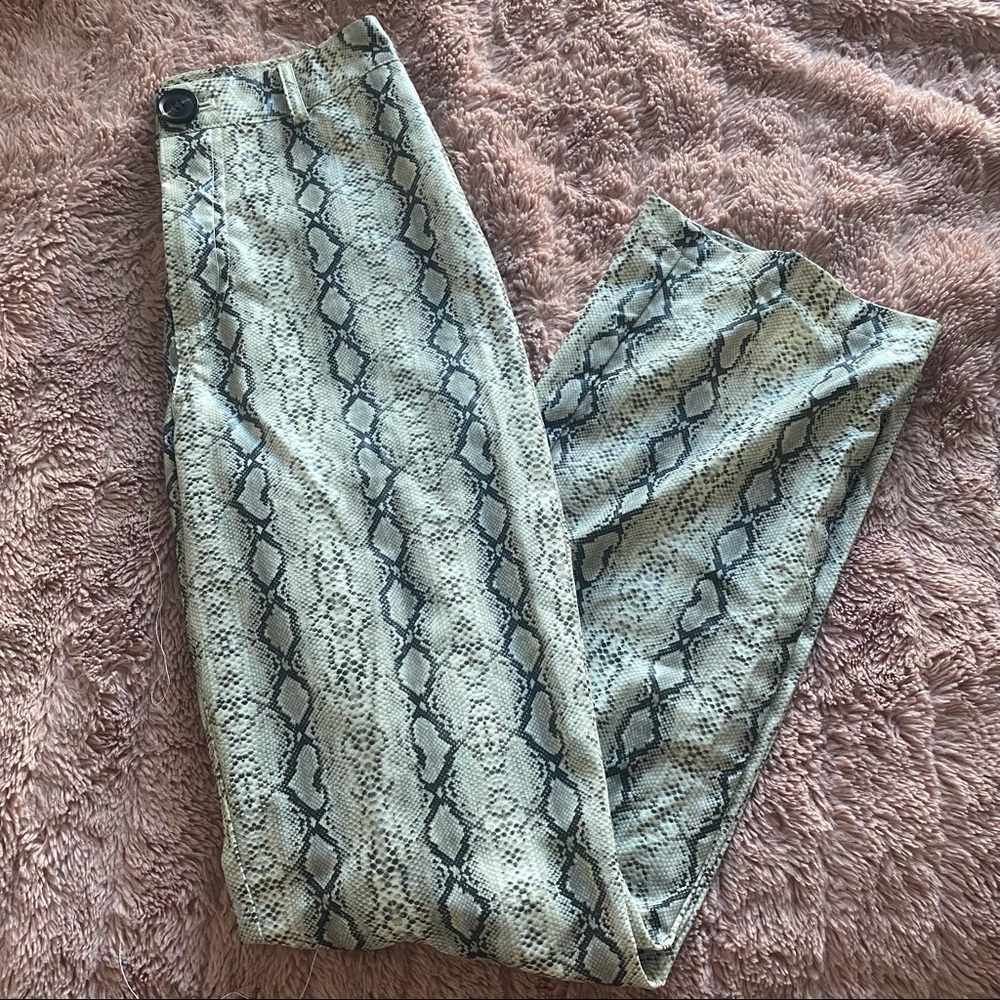Snake Print Faux Leather Straight Pants - Picture 2 of 5
